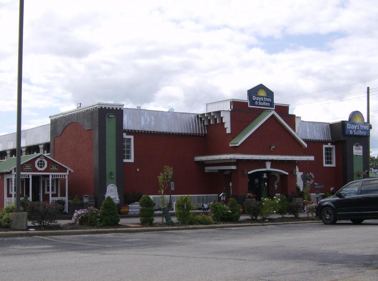 Days Inn & Suites By Wyndham Terre Haute Ngoại thất bức ảnh